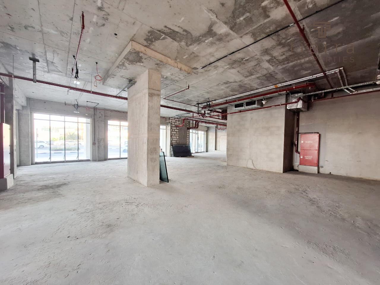 Propiedad comercial en Dubai, UAE 370.7 m² No. 54785