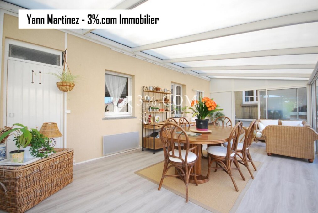 5 Schlafzimmer Haus in Comines, France, Nr. 358348