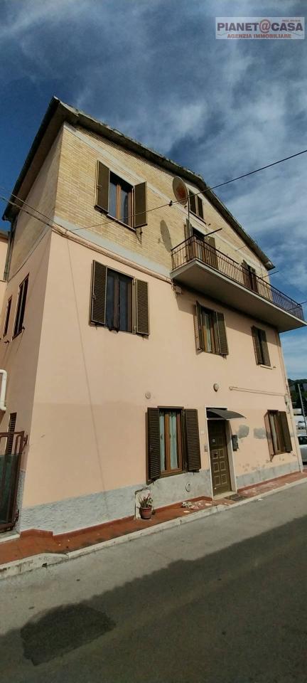6 rooms Villa in Colli del Tronto, Italy No. 21845