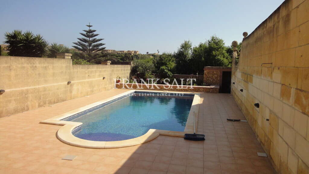 Дом с 4 спальнями в Айнсилем, Мальта № 5547