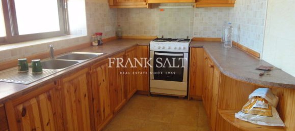 Дом с 4 спальнями в Айнсилем, Мальта № 5547 11