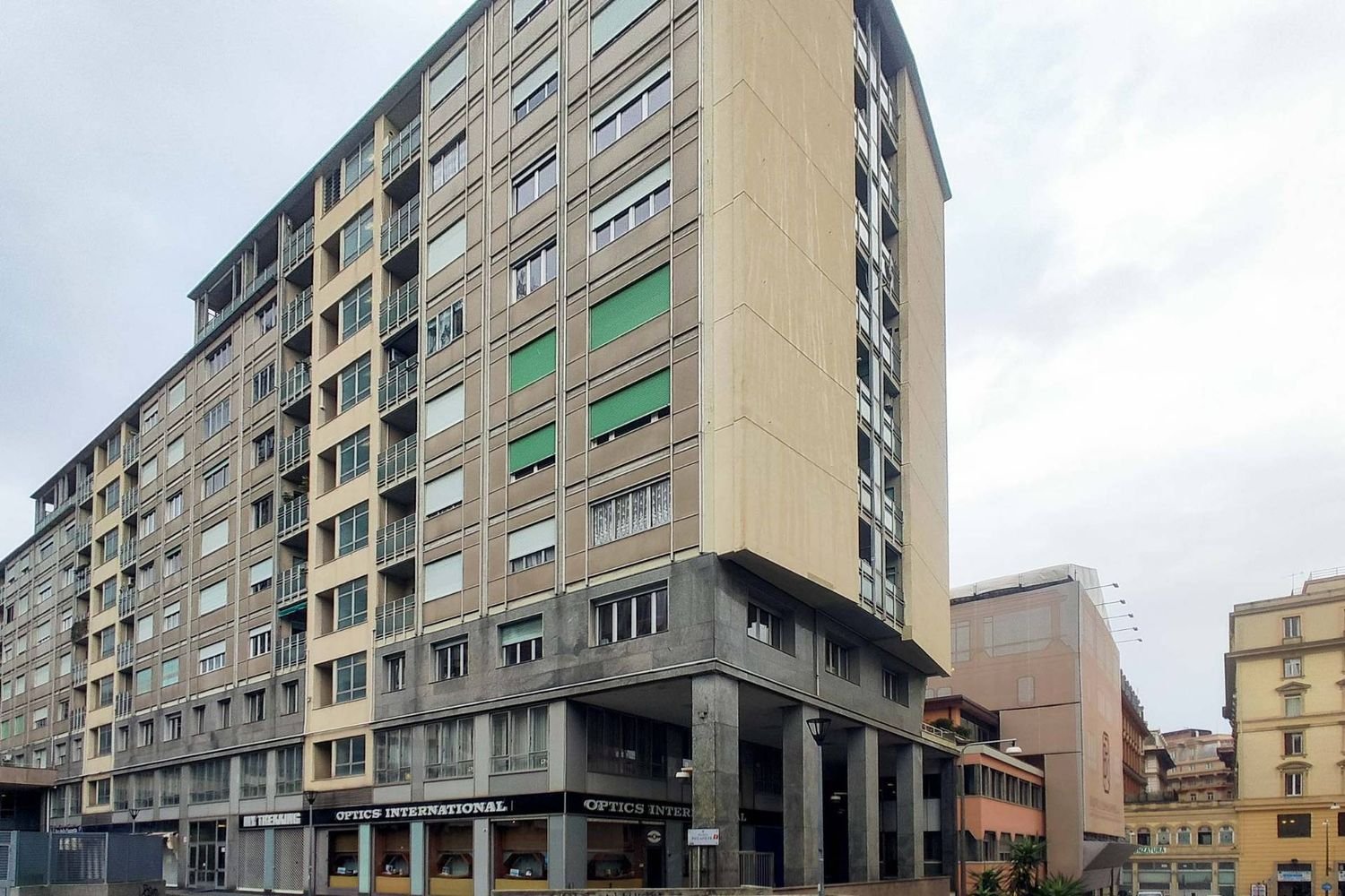 74m² Office in Genoa, Italy No. 389552