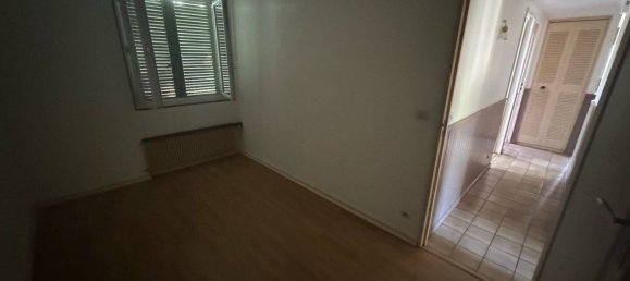 Casa de 3 dormitorios en Seine-et-Marne, France No. 330618 8