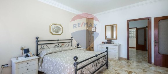 5 rooms Apartment in Catania, Italy No. 64785 23