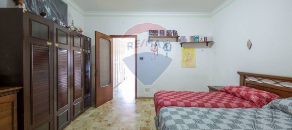 5 rooms Apartment in Catania, Italy No. 64785 16