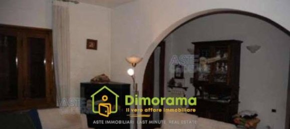 5 rooms Apartment in Montecatini Terme, Italy No. 352882 2