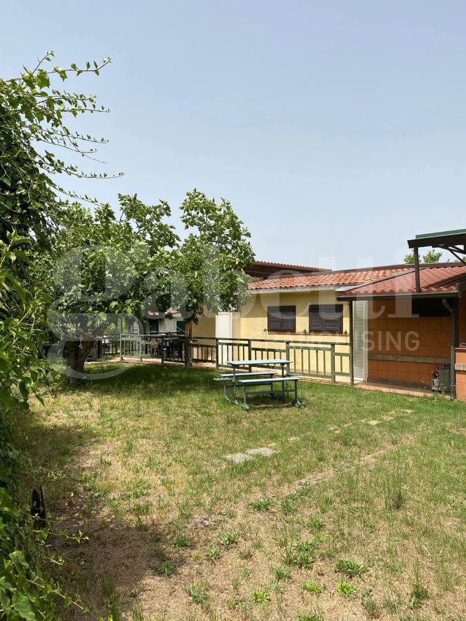 Villa de 3 habitaciónes en Sessa Aurunca, Italy No. 65610