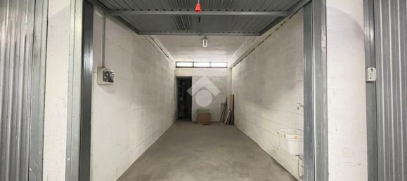 3-salle Appartement à Monterotondo, Italy No. 273793 32