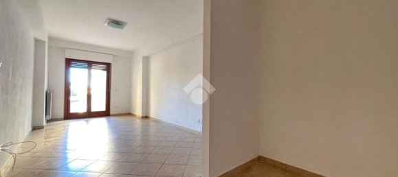 3-salle Appartement à Monterotondo, Italy No. 273793 18