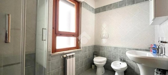 3-salle Appartement à Monterotondo, Italy No. 273793 13