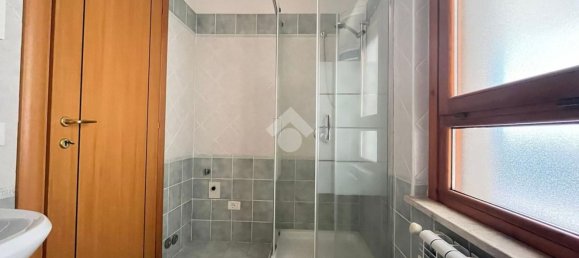 3-salle Appartement à Monterotondo, Italy No. 273793 12