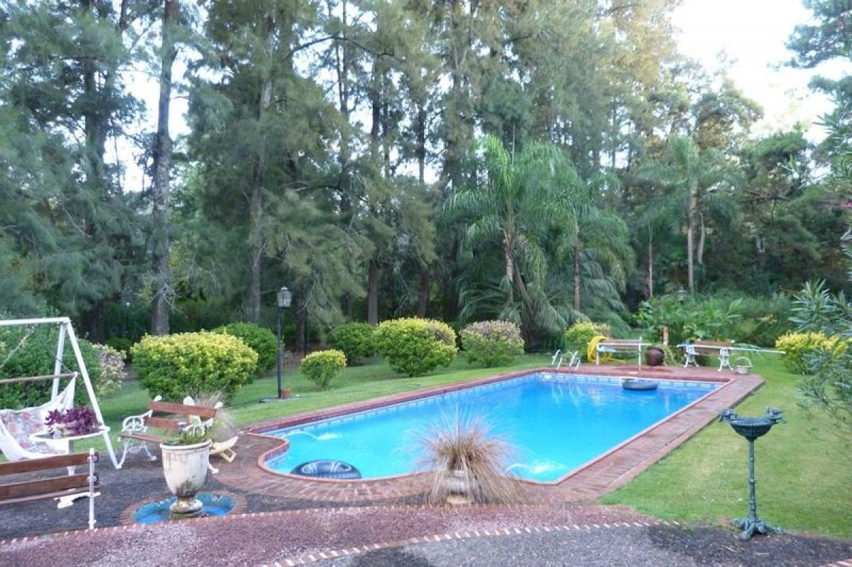 2 bedrooms House in Exaltacion de la Cruz, Argentina No. 16634