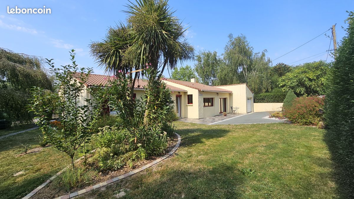 3 chambres Maison à Saint-Julien-des-Landes, France No. 362520