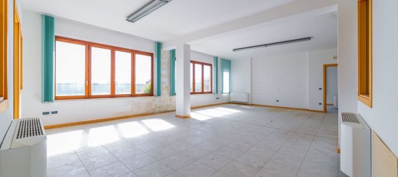Armazém em Lanciano, Italy 603 m² N.º 171809 21