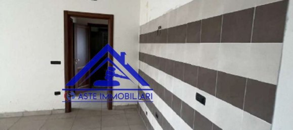 3 rooms Apartment in Sant'Antimo, Italy No. 295696 3