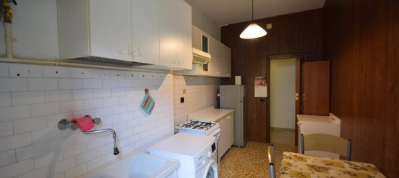 1 bedroom Apartment in Piacenza, Italy No. 274670 9