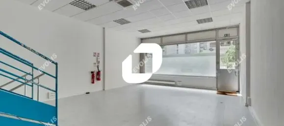 157m² Office in Paris, France No. 302405 6