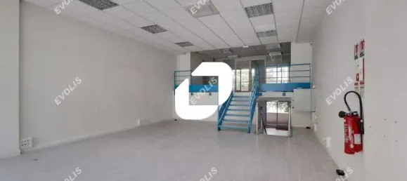 157m² Office in Paris, France No. 302405 5