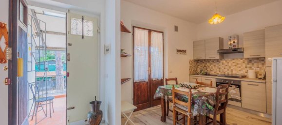 5 bedrooms Villa in San Vincenzo, Italy No. 83519 20