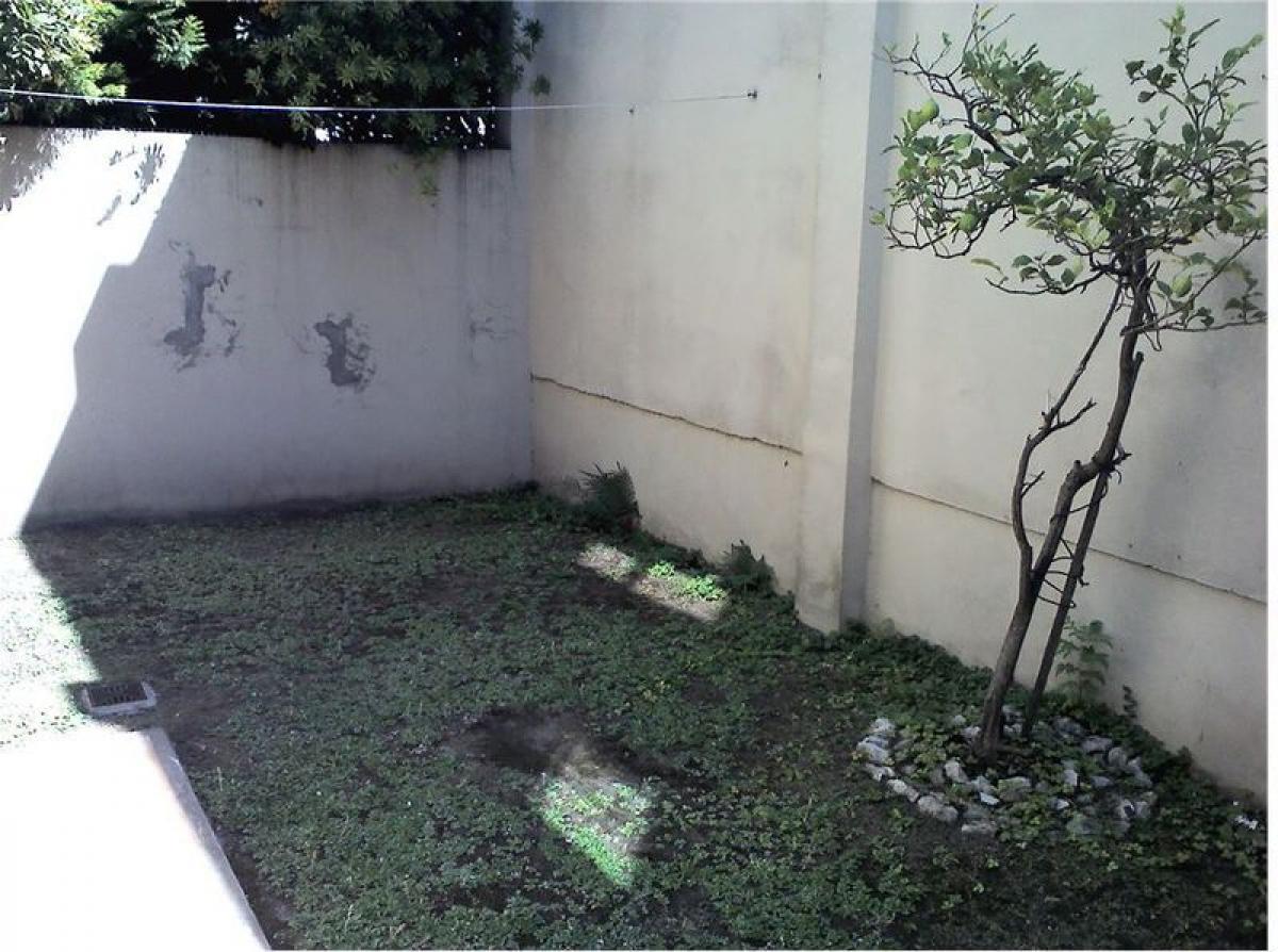 Studio in Moron, Argentina No. 19503