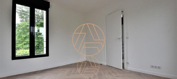 4 Schlafzimmer Villa in Saint-Maur-des-Fosses, France, Nr. 161646 7