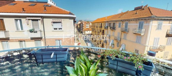 1 bedroom Apartment in Turin, Italy No. 294445 7