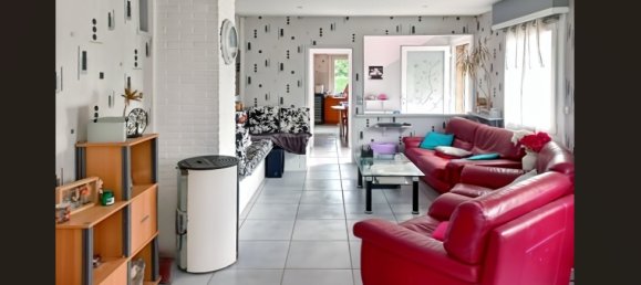 3 bedrooms House in Azincourt, France No. 243601 7