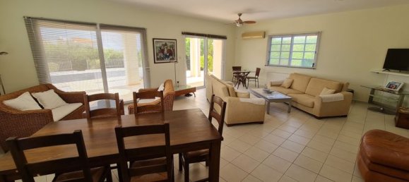 Вилла с 3 спальнями в Пафос, Кипр № 9335 12