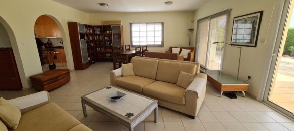 Вилла с 3 спальнями в Пафос, Кипр № 9335 14