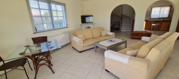 Вилла с 3 спальнями в Пафос, Кипр № 9335 15