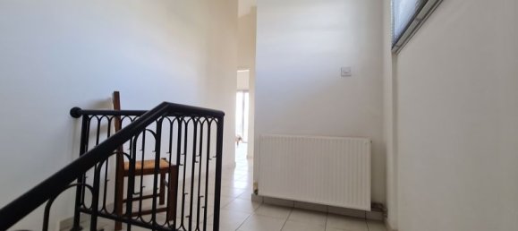 Вилла с 3 спальнями в Пафос, Кипр № 9335 20