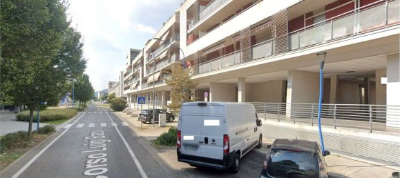 127m² Commercial property in Brescia, Italy No. 359641 2