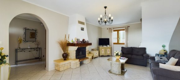 4 bedrooms Villa in Borgo, France No. 232703 2