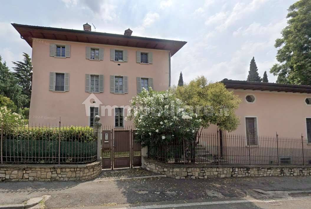 5 rooms Villa in Brescia, Italy No. 101622