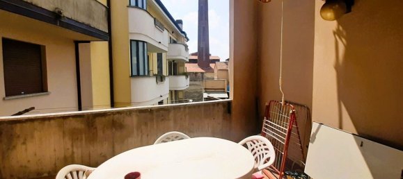 Квартира с 4 спальнями в Леньяно, Италия № 360719 3