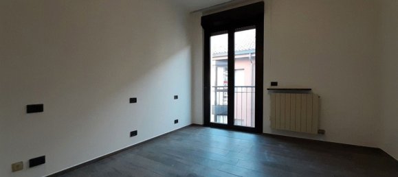 Квартира с 4 спальнями в Леньяно, Италия № 360719 9