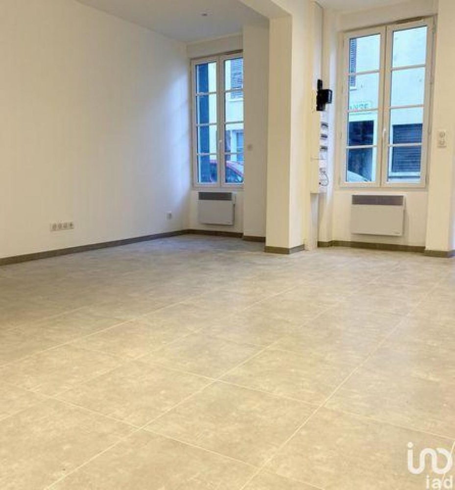 Studio in the Condo in Arpajon, France No. 2356