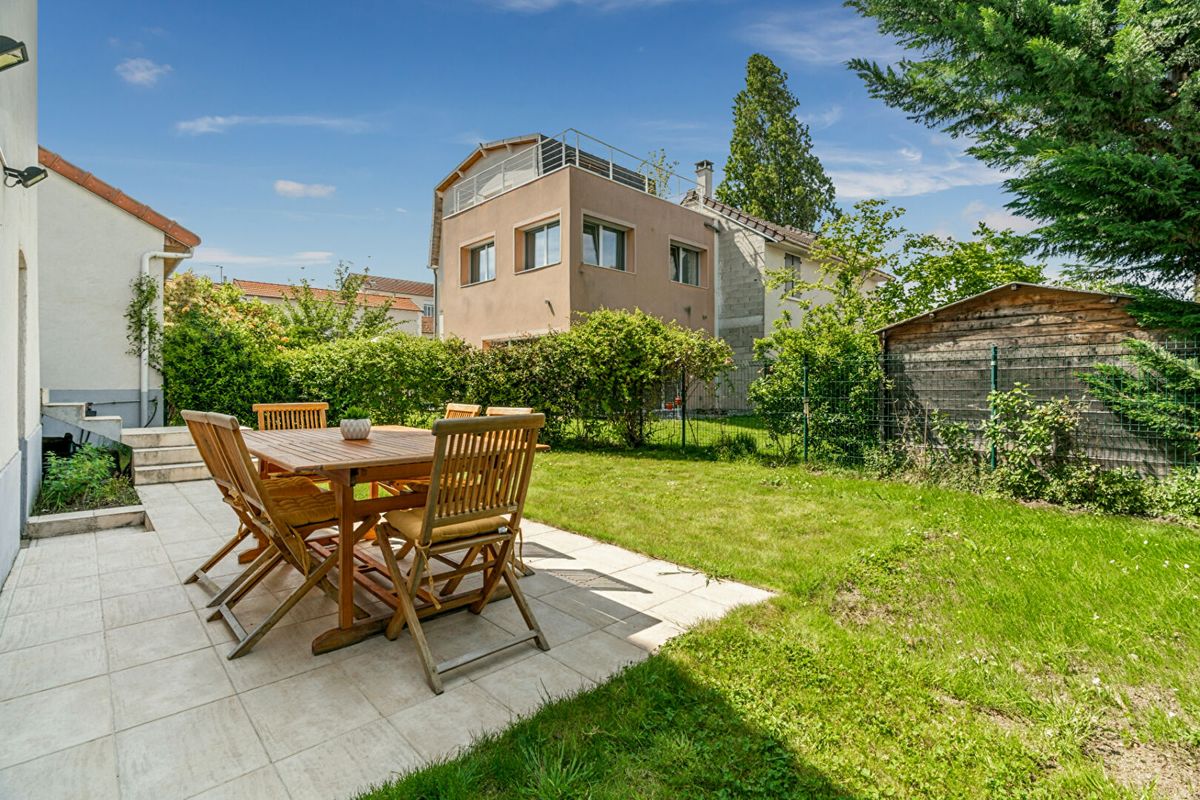 5 bedrooms House in Colombes, France No. 164446