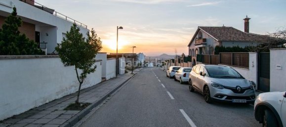 4 غرف نوم منزل في La Zubia, Spain رقم 171145 3