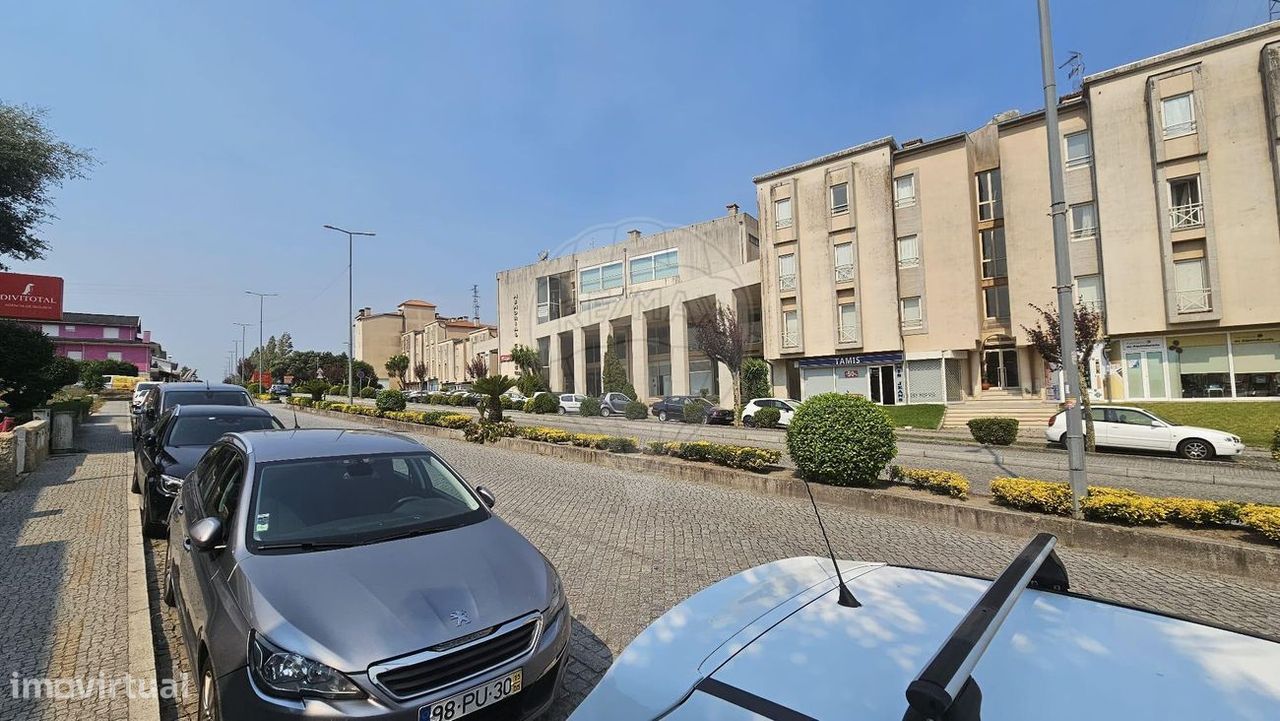 Квартира с 3 спальнями в Марку ди Канавезиш, Португалия № 224599