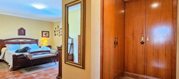 4 bedrooms House in La Pobla de Vallbona, Spain No. 180481 23