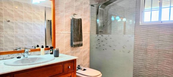 4 bedrooms House in La Pobla de Vallbona, Spain No. 180481 20