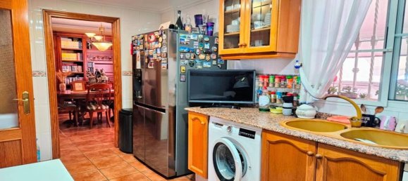 4 bedrooms House in La Pobla de Vallbona, Spain No. 180481 9