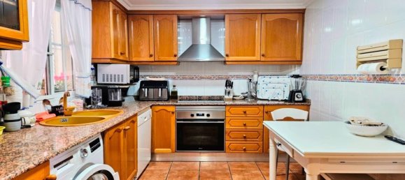 4 bedrooms House in La Pobla de Vallbona, Spain No. 180481 8