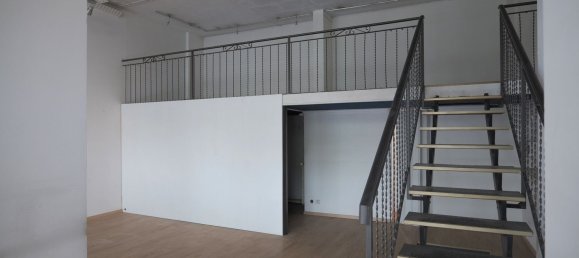 86m² Commercial property in Biella, Italy No. 298231 6