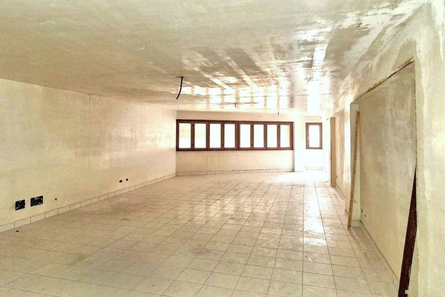 Gewerbliche Immobilie in Carini, Italy 23m², Nr. 336035