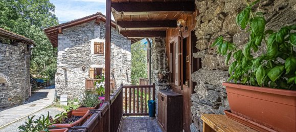 3 rooms Apartment in La Salle, Italy No. 267879 2