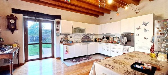 4 bedrooms Villa in Gussago, Italy No. 153586 20