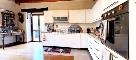 4 bedrooms Villa in Gussago, Italy No. 153586 19