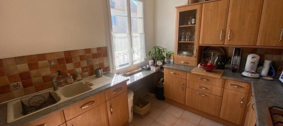 2 bedrooms House in Yzeures-sur-Creuse, France No. 79960 3